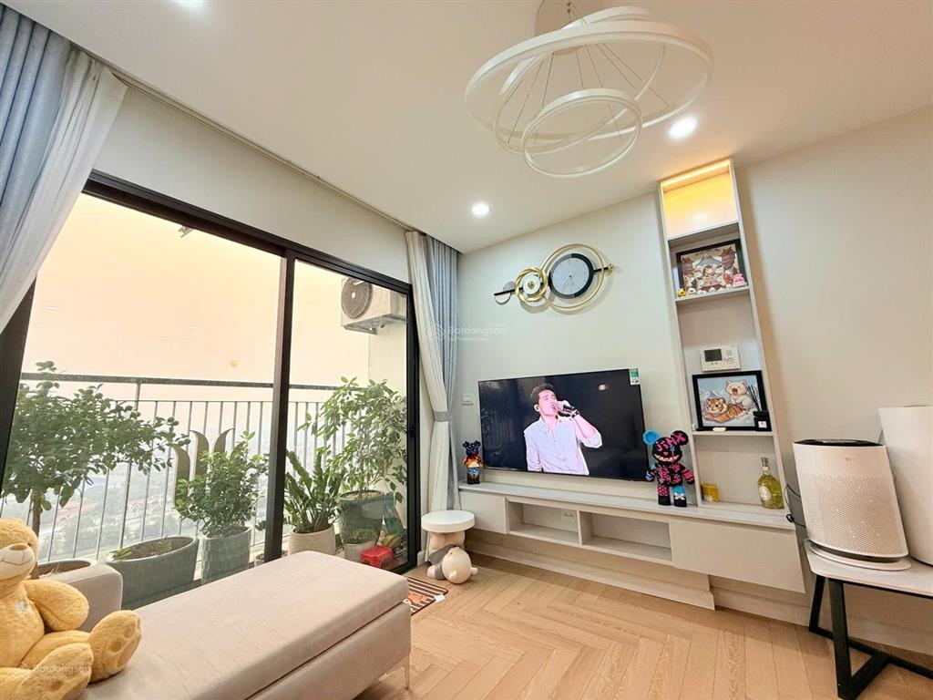Cần bán gấp căn hộ 2pn 55m2  4 tỷ tòa imperia vinhomes smart city