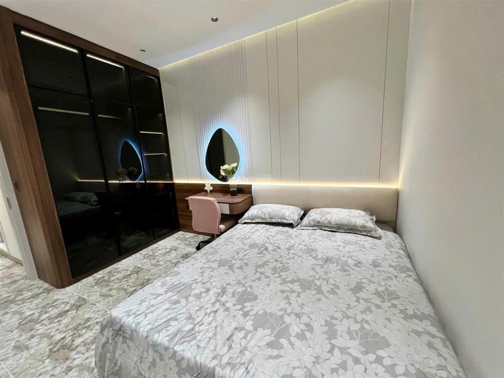 Chính chủ gửi em lộc bán căn hộ chung cư green river quận 8, dt 76m2, 2pn/2wc full nt, shr!