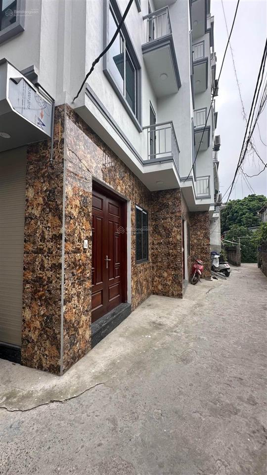 Bán nhà p. thượng cát  dt 40m2  5 tầng có thang máy  6,6 tỷ