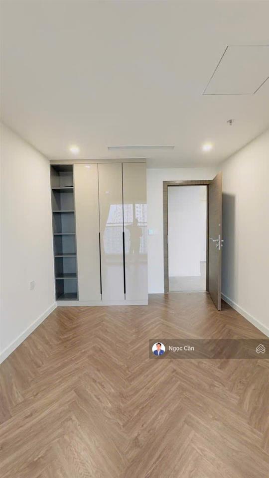 Căn hộ 2pn  138m  giá 18tr/th  vào ở ngay tại noble crystal riverside. q7