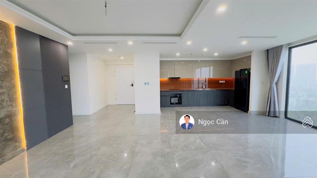 Căn hộ 2pn  138m  giá 18tr/th  vào ở ngay tại noble crystal riverside. q7