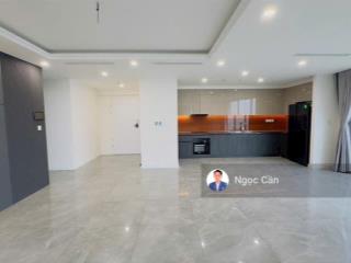 Căn hộ 2pn  138m  giá 18tr/th  vào ở ngay tại noble crystal riverside. q7