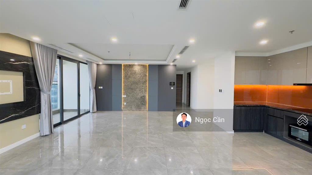 Căn hộ 2pn  138m  giá 18tr/th  vào ở ngay tại noble crystal riverside. q7