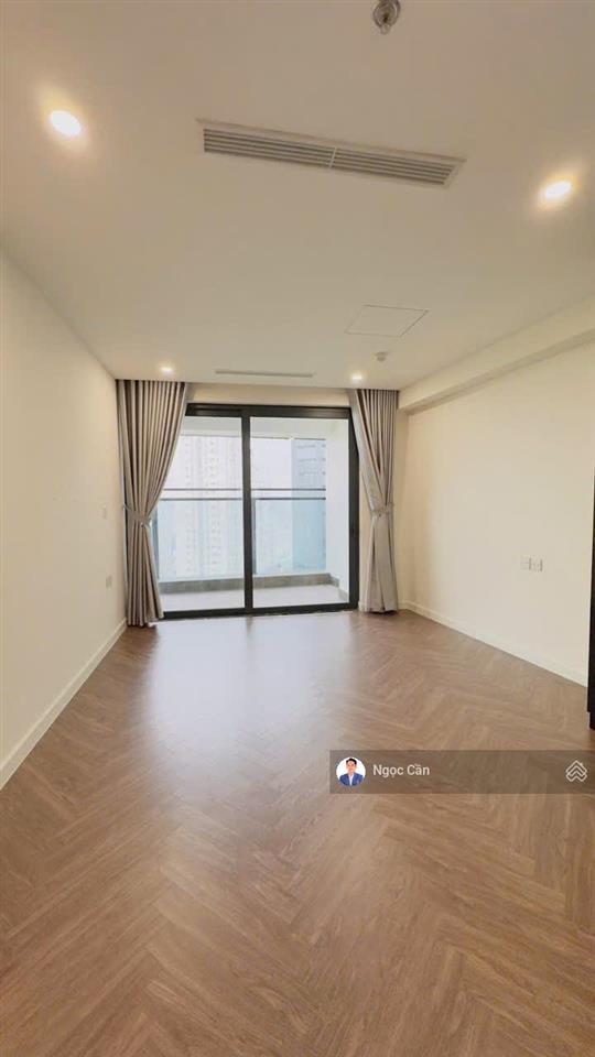 Căn hộ 2pn  138m  giá 18tr/th  vào ở ngay tại noble crystal riverside. q7