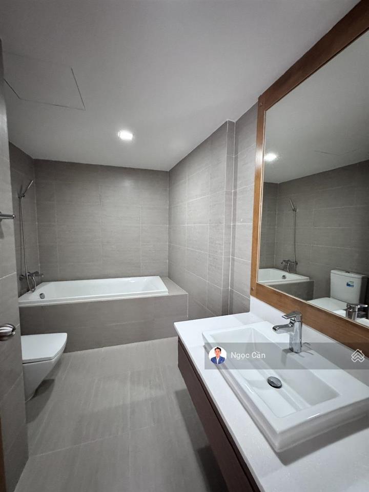 Cho thuê căn hộnoble crystai rivrside3pn155mgiá chỉ17tr/thcăn đẹpview thoáng