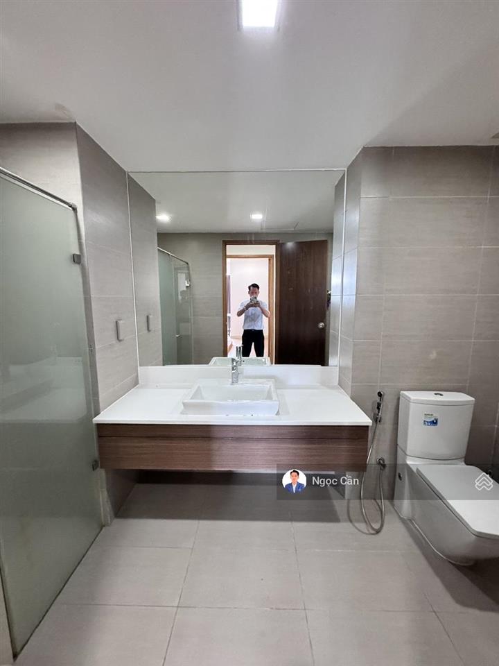 Cho thuê căn hộnoble crystai rivrside3pn155mgiá chỉ17tr/thcăn đẹpview thoáng