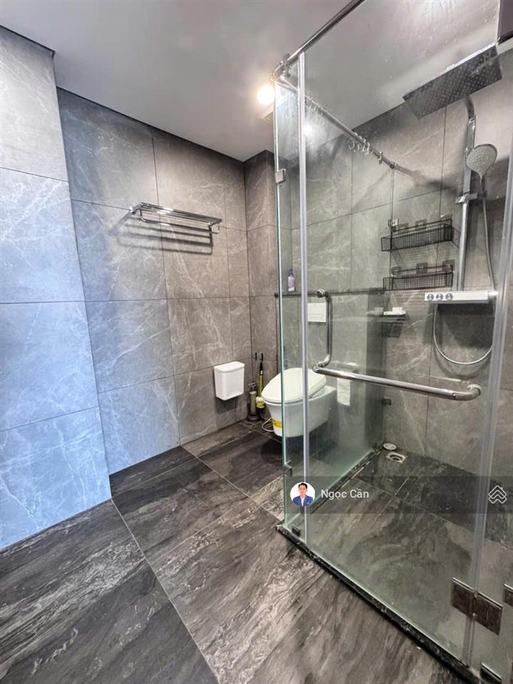 Căn hộ 2pn  110m2  giá chỉ 12tr/th  vào ở ngay  tại noble crystal riverside