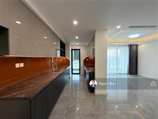 Cho thuê căn hộ 2pn + 1 kho, 138m², giá tốt 17tr/th miễn phí quản lí, đặc biệt view trọn pháo bông