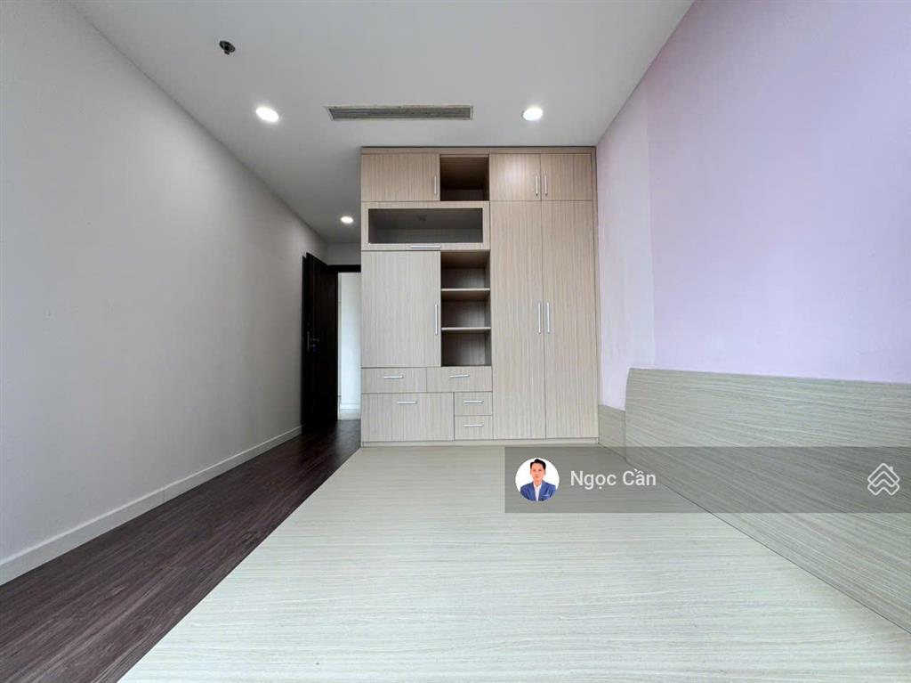 Hot, bán gấp căn hộ  tòa s1 2pn  75m2 giá tốt  5tỷ600 tại sunshine sky city. liền kề phú mỹ hưng