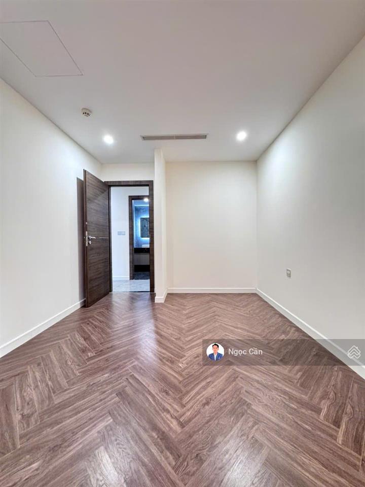 Căn hộ 2pn116m2giá chỉ 16tr/thview sông mát mẻ tại noble crystal riverside
