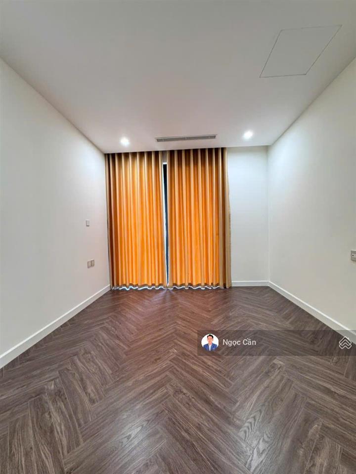 Căn hộ 2pn116m2giá chỉ 16tr/thview sông mát mẻ tại noble crystal riverside
