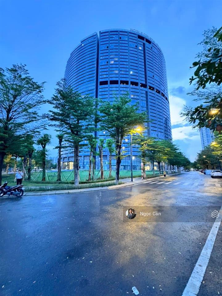Cho thuê căn hộ 2pn+1 kho, 138m², giá tốt 17tr/th, miễn phí quản lí, đặc biệt view trọn pháo bông