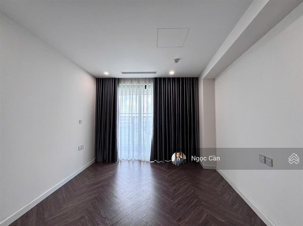 Hot, cho thuê căn hộ mới bàn giao tòa b2pn122m216tr/thview sông tại noble crystal riverside