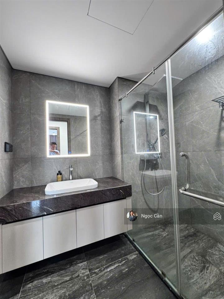 Hot, cho thuê căn hộ mới bàn giao tòa b2pn122m216tr/thview sông tại noble crystal riverside