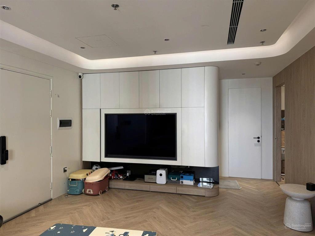 Bán căn 3 ngủ 81m2 sa5  chỉ 5,2 tỷ. ban công đn, view bể bơi 4 mùa, sẵn sổ, hỗ trợ bank