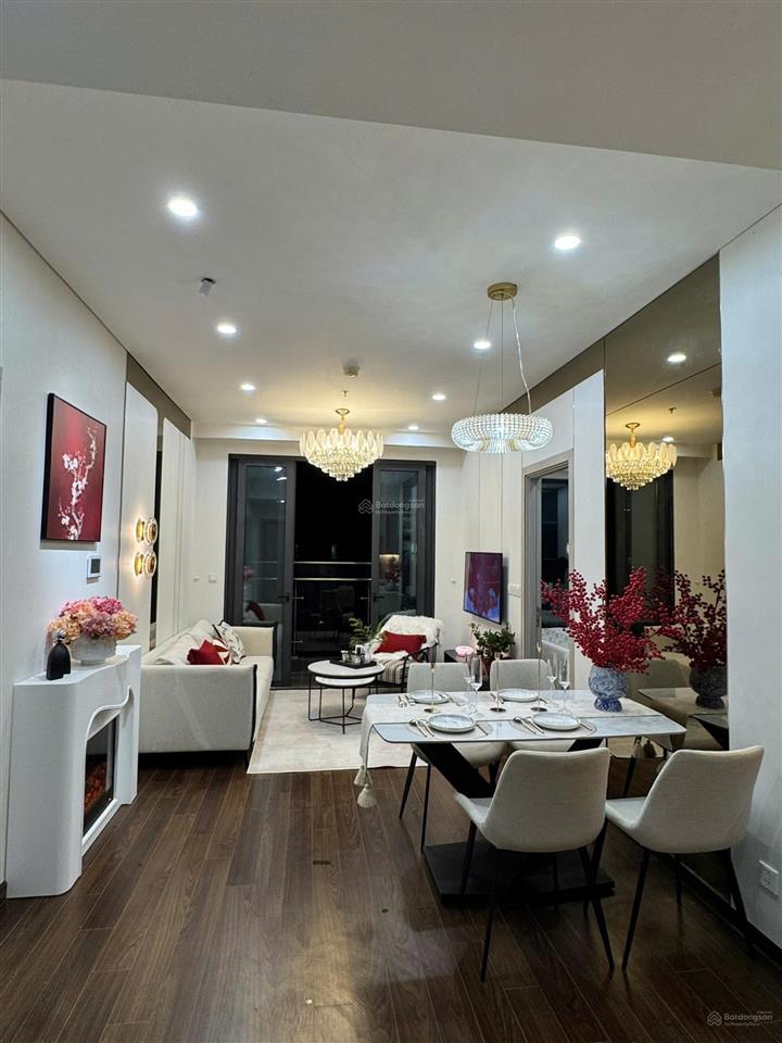 Giá tốt !căn 2 ngủ 64m2 khu gs chỉ 4tỷ ,full nội thất ( gỗ an cường) +điện tử , sẵn sổ .