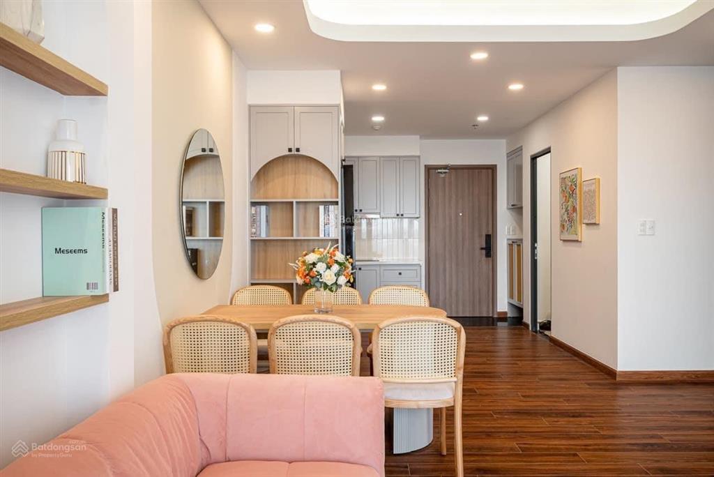 Bán chung cư đầy đủ nội thất quận trung tâm