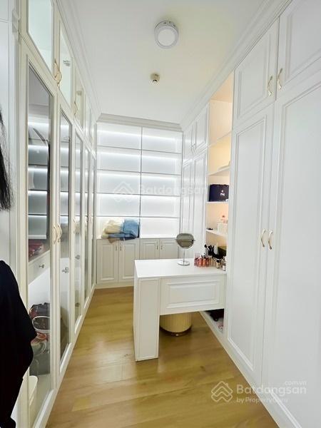 Bán chung cư đầy đủ nội thất 2 phòng ngủ 2 vệ sinh