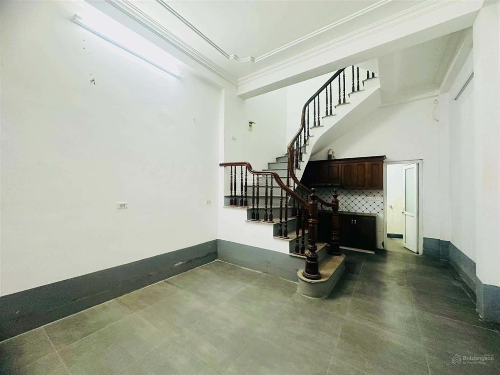 Bán nhà đông ngạc. dân xây 42m2. 3 tầng gần ô tô. trước nhà 2.5m không quy hoạch 6.9tỷ siêu hiếm