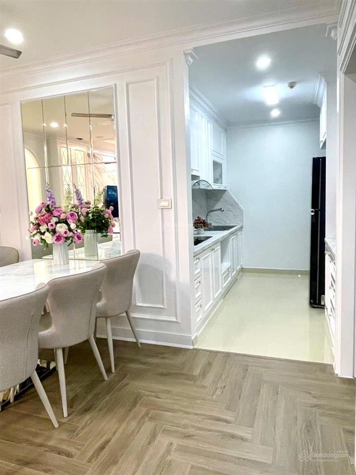 Chính chủ cần bán căn góc 3ngủ nội thất thiết kế tại goldmark city