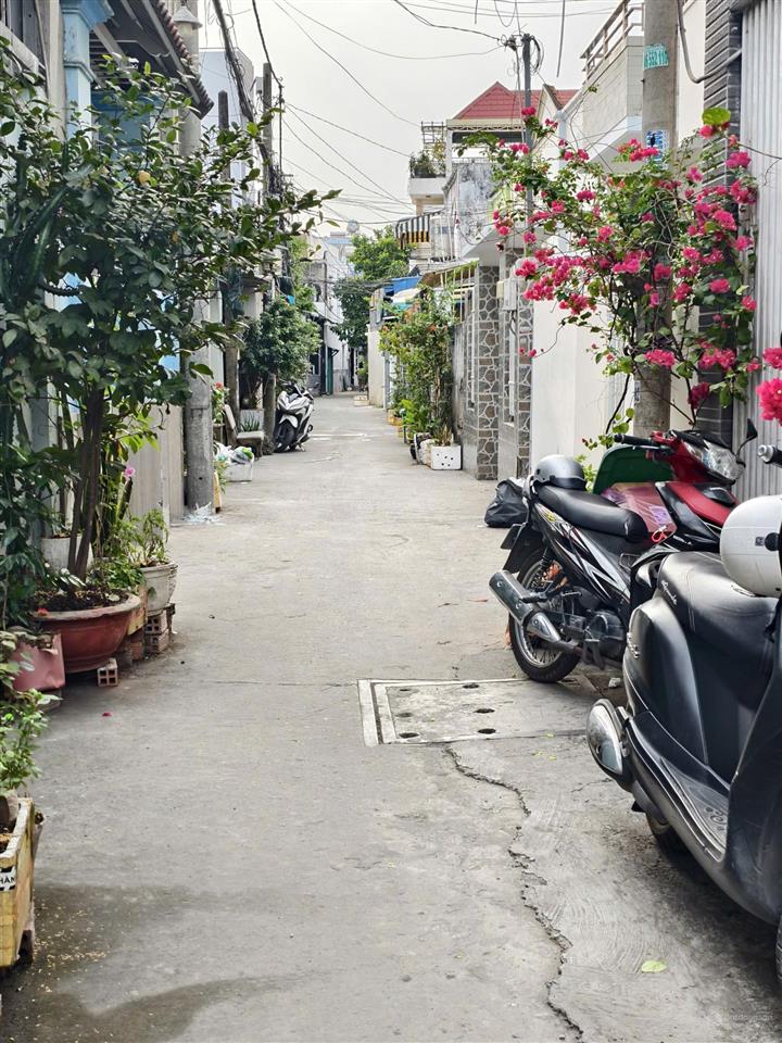 Ngộp bank bán gấp nhà đường số 16 hiệp bình chánh  48m2  cạnh gigamall  giá 4.8 tỷ