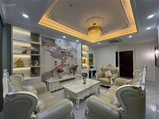 Bán nhà quần ngựa, liễu giai vỉa hè ô tô tránh, 70m2 6tầng mt 4m 25tỷ