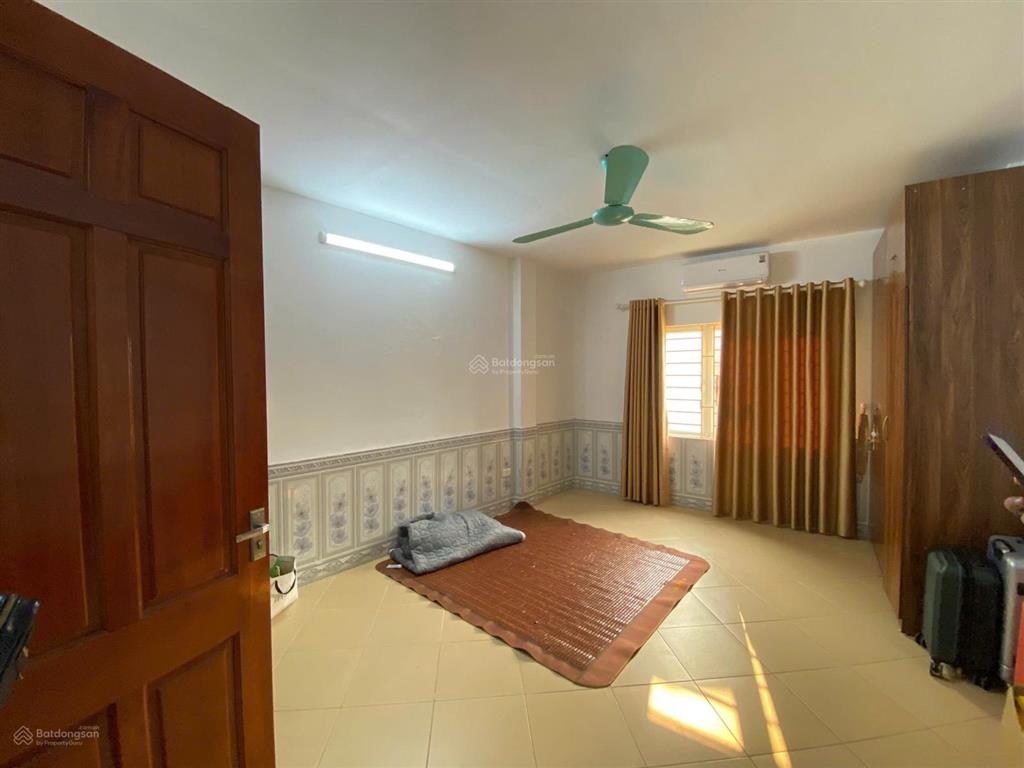 Chính chủ bán nhà thuỵ khuê 32m2 5 tầng , vtri đẹp gần hồ tây .