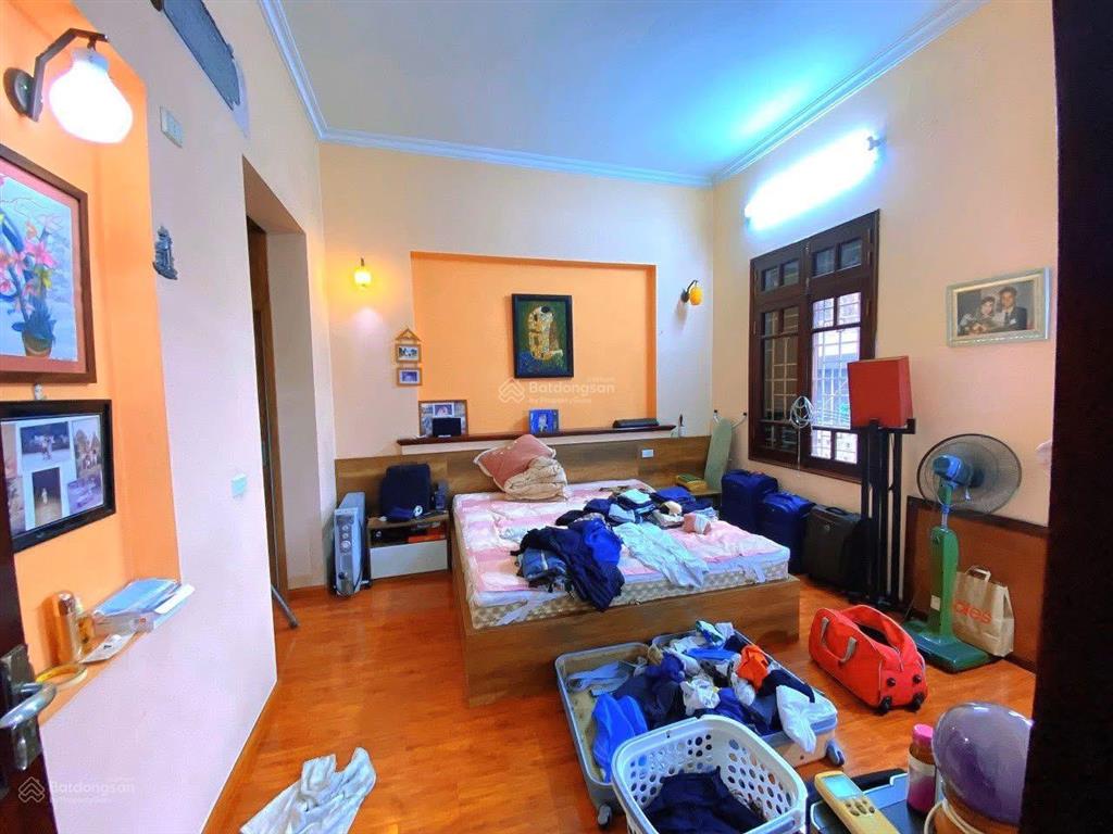 Lạc long quânlô góc  ô tô tránh kdoanh s= 100m2 mặt tiền 8,7m giá 31 tỷ ( có thương lượng)