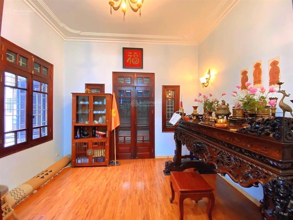 Lạc long quânlô góc  ô tô tránh kdoanh s= 100m2 mặt tiền 8,7m giá 31 tỷ ( có thương lượng)