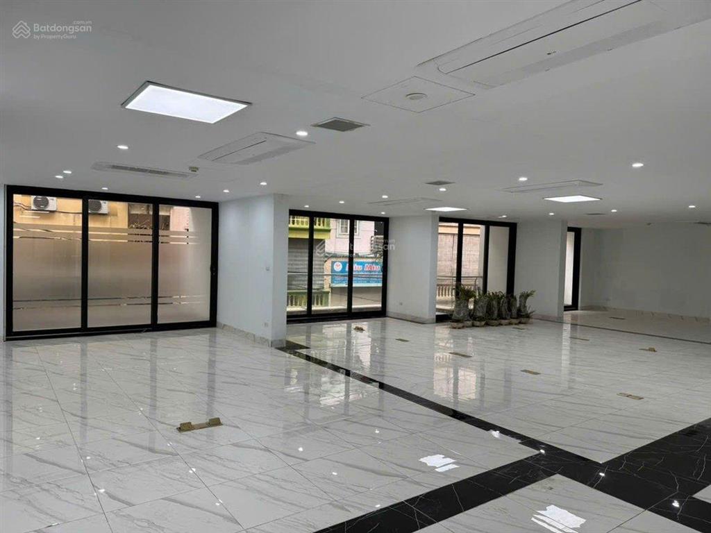 Siêu phẩm toà văn phòng  ô tô tránh  2 mặt ngõ  7 nổi  1 hầm . doanh thu 2,5tỷ