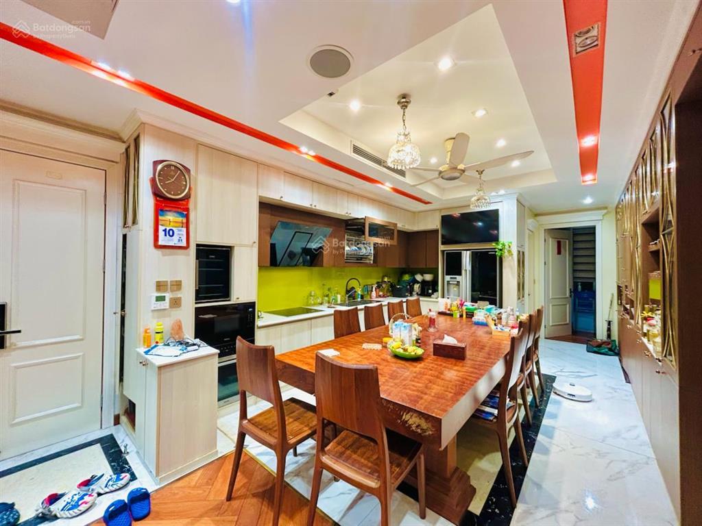Bán nhà văn cao  quần ngựa, liễu giai vỉa hè ô tô tránh, nhà đẹp ở luôn
