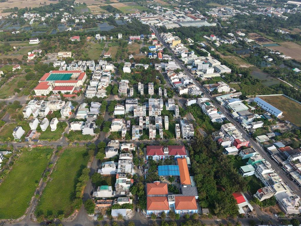 Bán lô đất trong kdc an phú tây 47 mẫu  đường số 09 21,5m  166m2