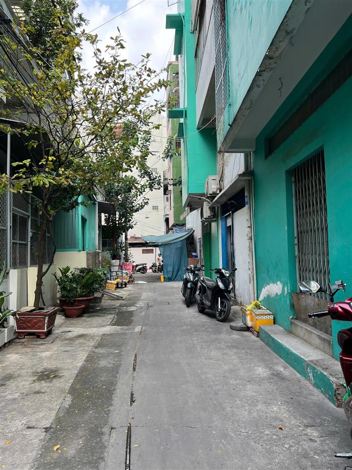 Nhật tảo  lý thường kiệt  quận 11  hẻm thông  3 tầng  53m2  giá 7.x tỷ tl
