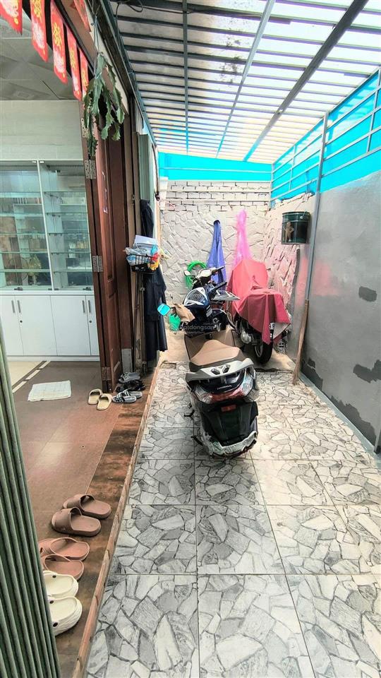 Hồng bàng  quận 11  2 tầng  2 mặt hẻm  4pn  giá 7.x tỷ tl