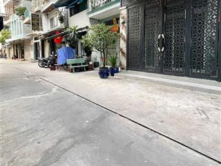 Lãnh binh thăng  quận 11  hẻm 8m  4.3 x 11  4 tầng  giá 8.x tỷ tl