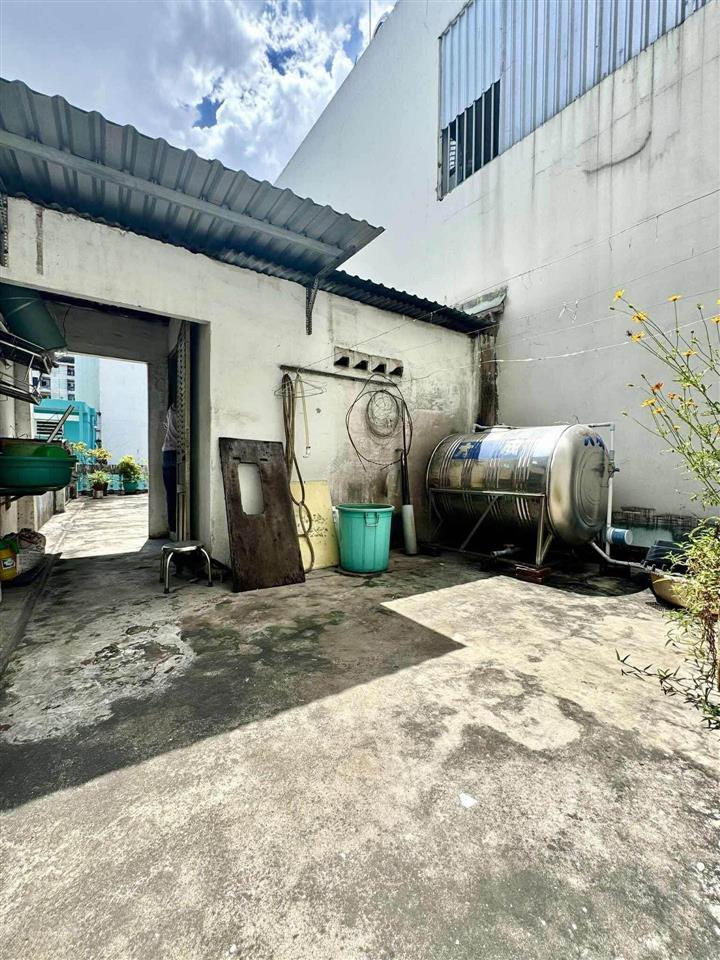 Hàn hải nguyên  quận 11  hẻm 8m  sát mặt tiền  4 tầng  giá 7.x tỷ tl