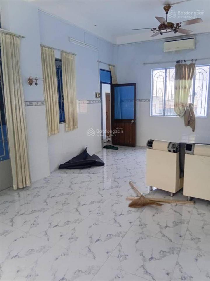 Quận 11 hẻm 6m thông  213m2  ngang 5.3m  6pn  14 tỷ tl