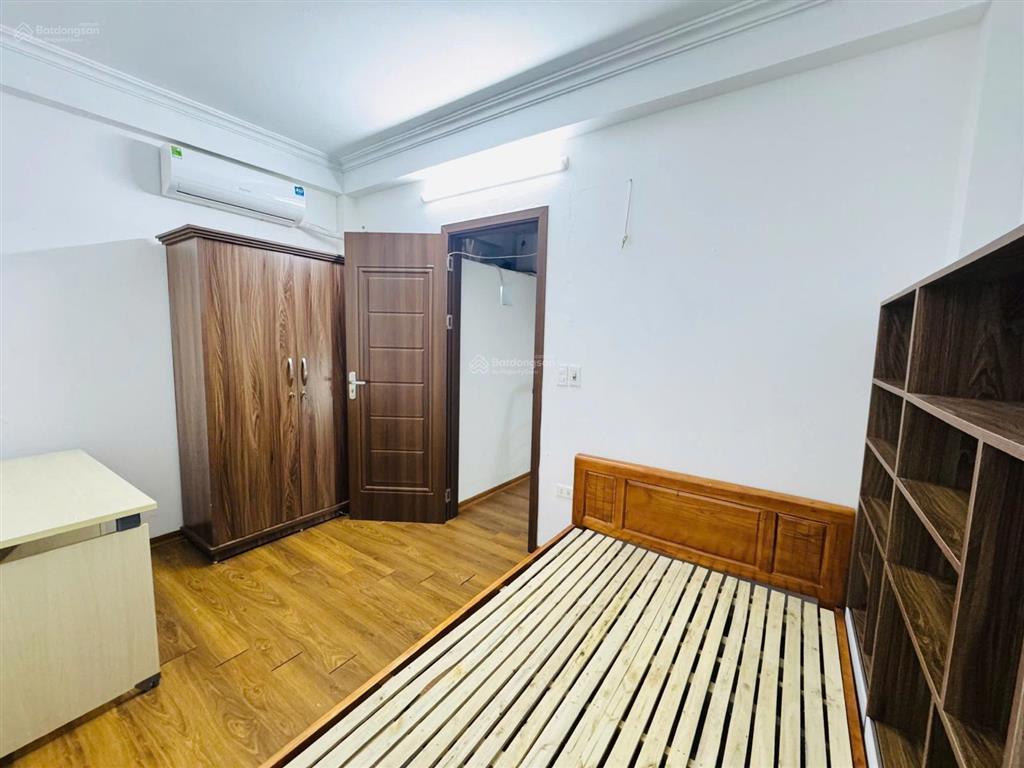 Bán nhà riêng tại ngõ 205, xuân đỉnh. dt 33m2, hàng hiếm tại khu ngoại giao đoàn.