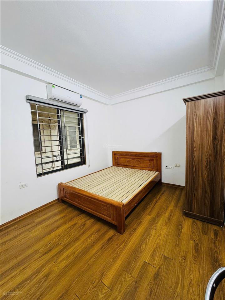 Bán nhà riêng tại ngõ 205, xuân đỉnh. dt 33m2, hàng hiếm tại khu ngoại giao đoàn.