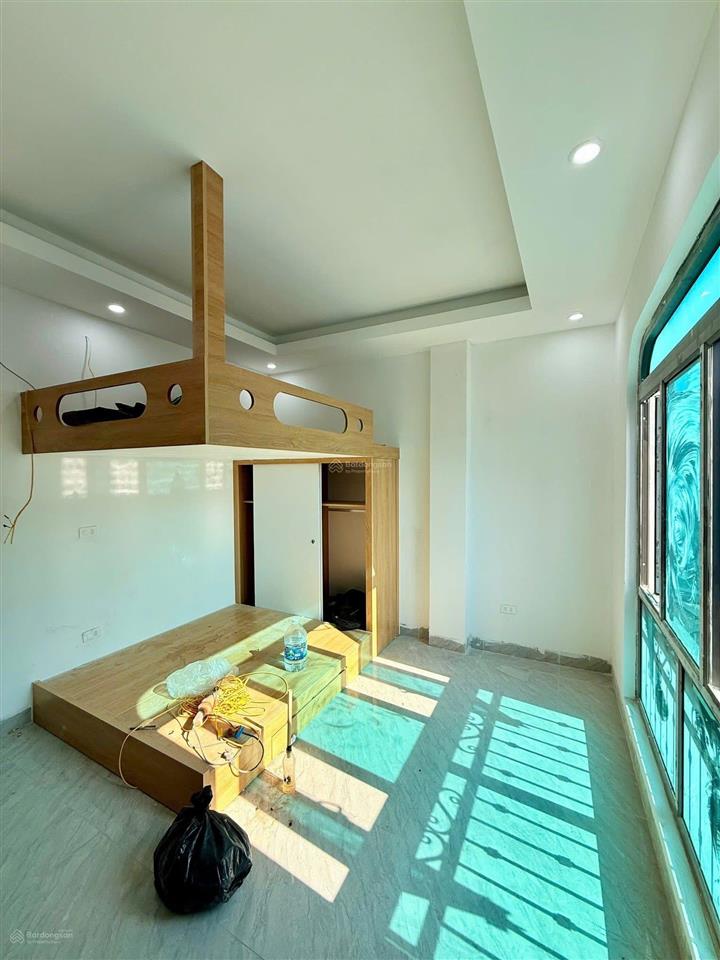 Bán toà ccmn 48m2x6t thang máy, phố tôn thất tùng, q.đống đa. ngõ thông, gần phố, 12p full nội thất