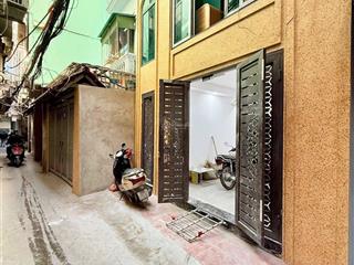 Bán toà ccmn 48m2x6t thang máy, phố tôn thất tùng, q.đống đa. ngõ thông, gần phố, 12p full nội thất