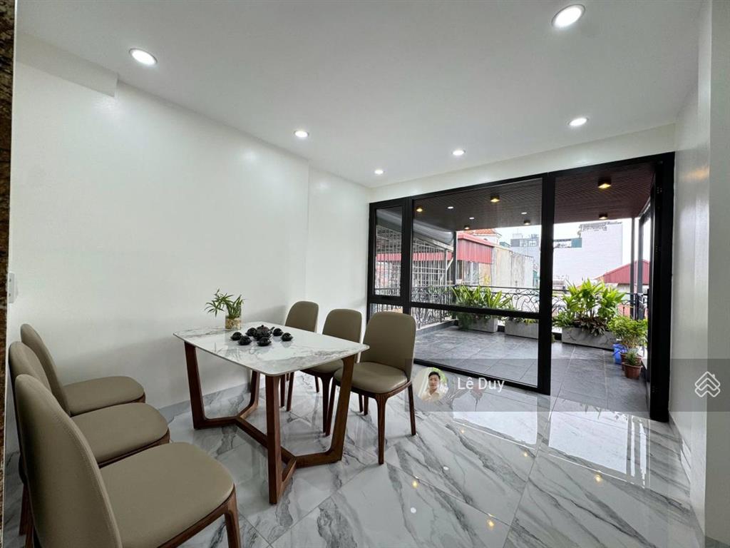 Bán nhà lô góc phố yên lãng, 48m2x6tầng thang máy, 15m ra oto, full nội thất. giá 12,8tỷ. q.đống đa