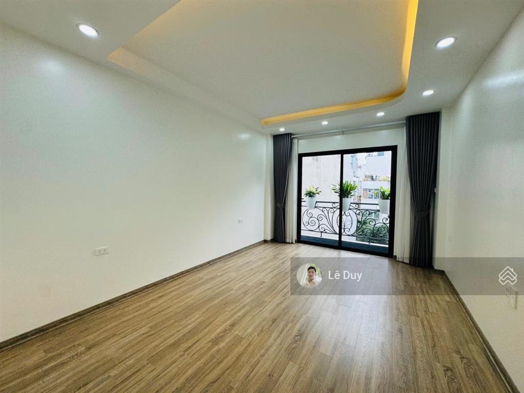 Bán nhà lô góc phố yên lãng, 48m2x6tầng thang máy, 15m ra oto, full nội thất. giá 12,8tỷ. q.đống đa