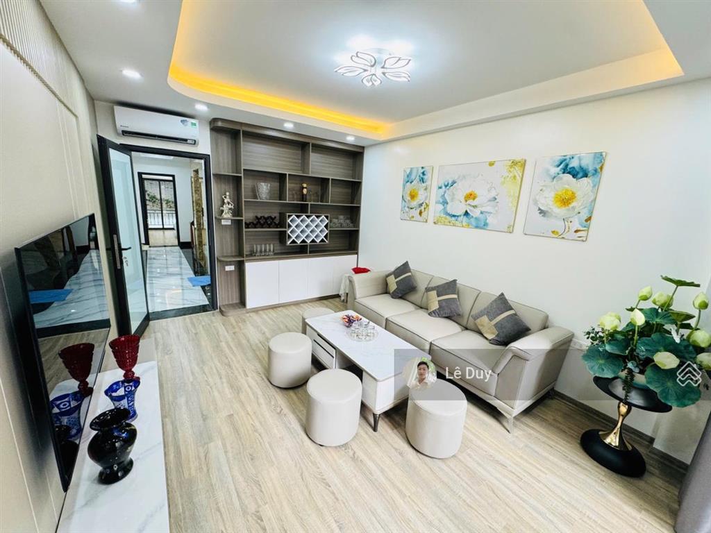 Bán nhà lô góc phố yên lãng, 48m2x6tầng thang máy, 15m ra oto, full nội thất. giá 12,8tỷ. q.đống đa