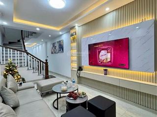 Bán nhà phố chùa bộc. 45m2x5 tầng, mặt tiền 3,5m. 20m ra phố, full nội thất. 12,8 tỷ. quận đống đa