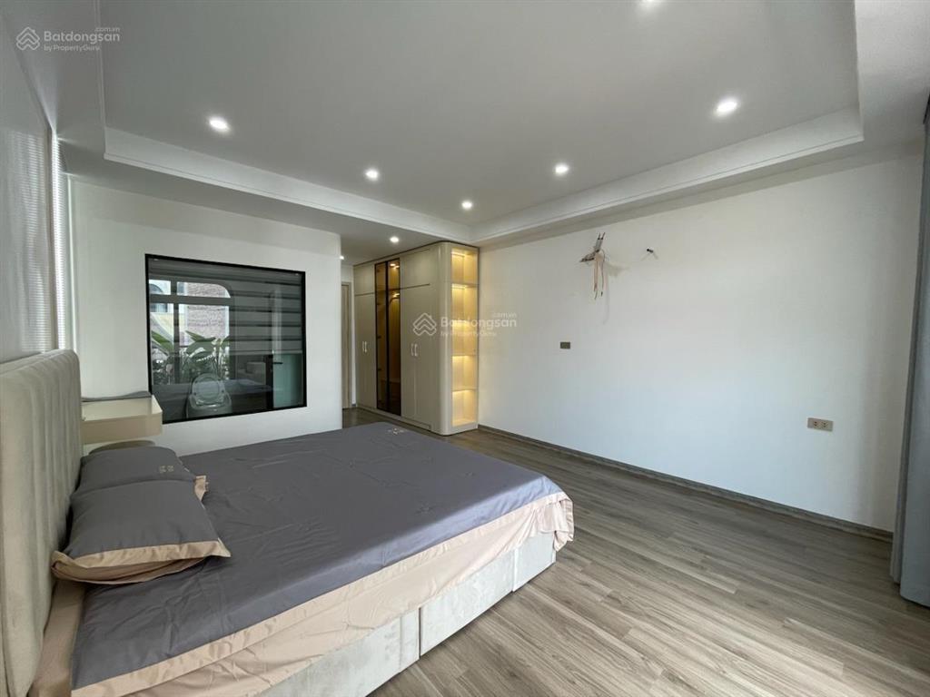 Bán nhà 5 tầng thang máy phố chùa bộc, 45m2, gần phố, kinh doanh online, full nội thất. q.đống đa.
