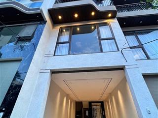 Bán nhà 48m2x6t thang máy, mặt ngõ thông phố nguyễn chí thanh. full nội thất. quận đống đa. 15,5 tỷ