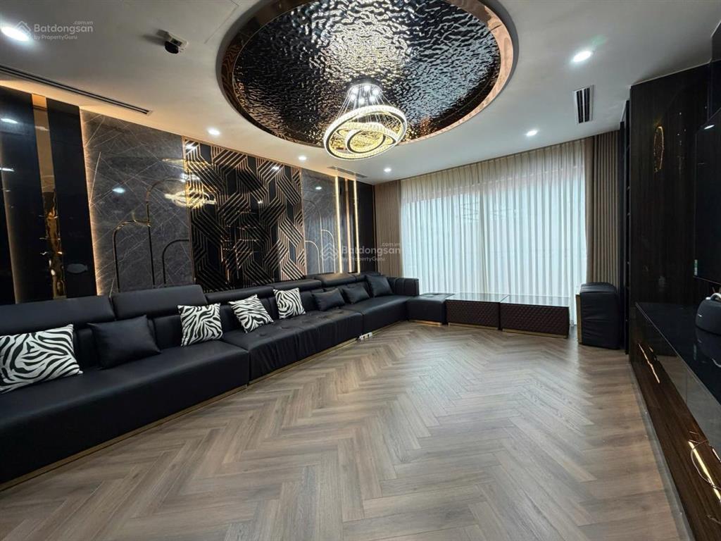 Bán nhà 50m2x6 tầng thang máy, phố láng hạ, phân lô, oto qua. quận đống đa. giá 21,5 tỷ. sổ vuông.