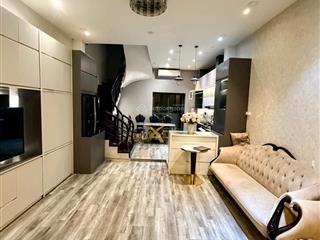 Phân lô phố hoàng cầu, 48m2x5 tầng, mặt tiền 5m. ngõ thông oto, gần phố. giá 17,8 tỷ. quận đống đa