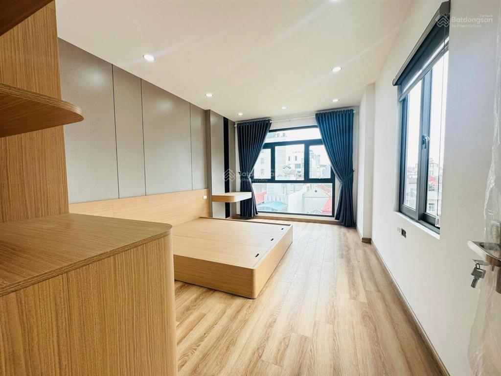 Bán nhà mặt phố nguyễn hy quang, đống đa. 70m2x5t. vỉa hè. đang cho thuê kinh doanh spa. giá 38tỷ